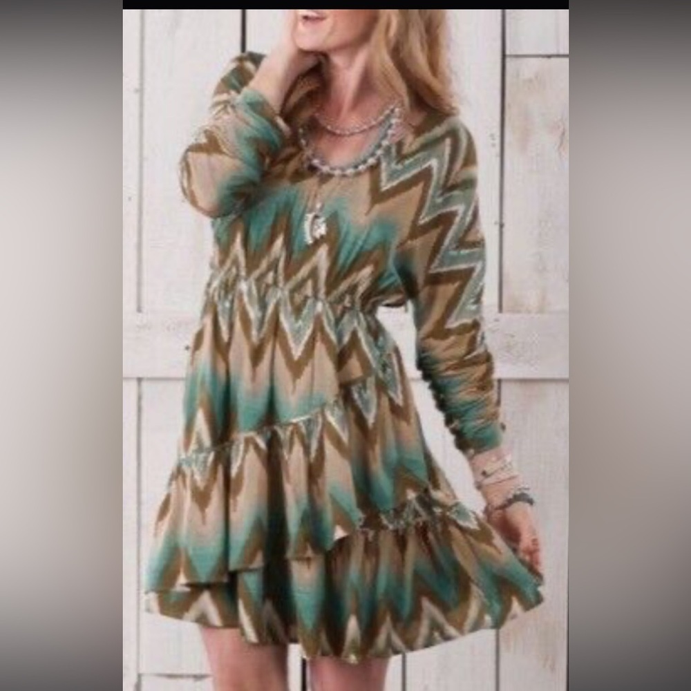 50%offw❤️ ARIAT Brown Green White Chevron Print Cowgirl Western Ruffled Dress